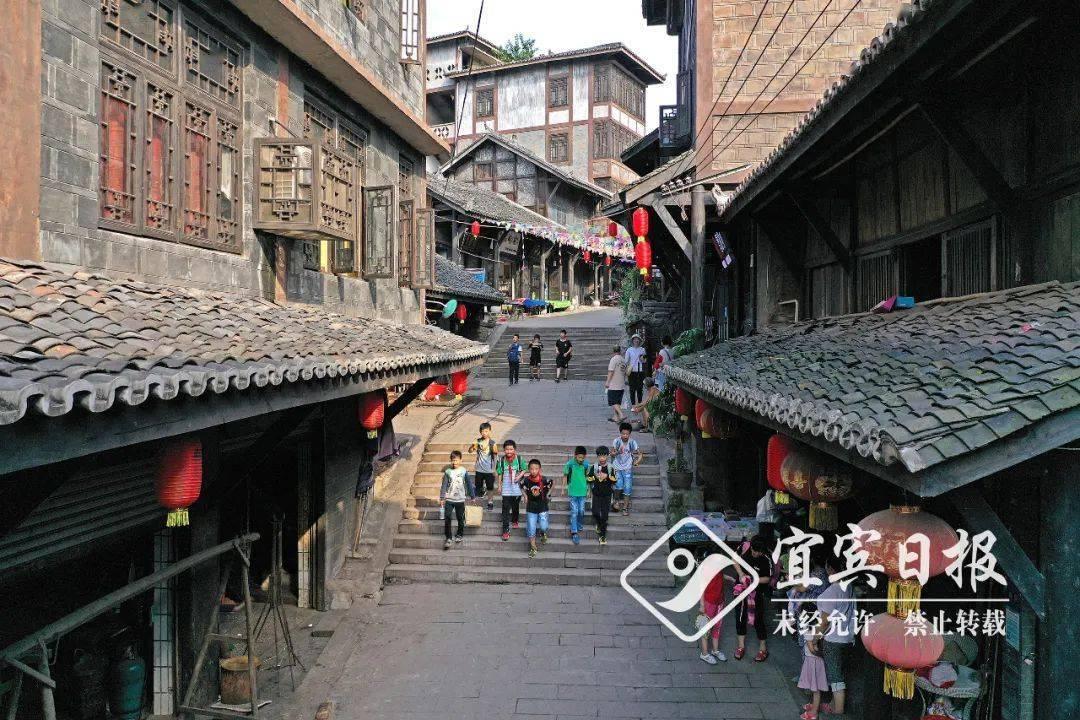 快来为成都青羊区最美“回家的路”投票！